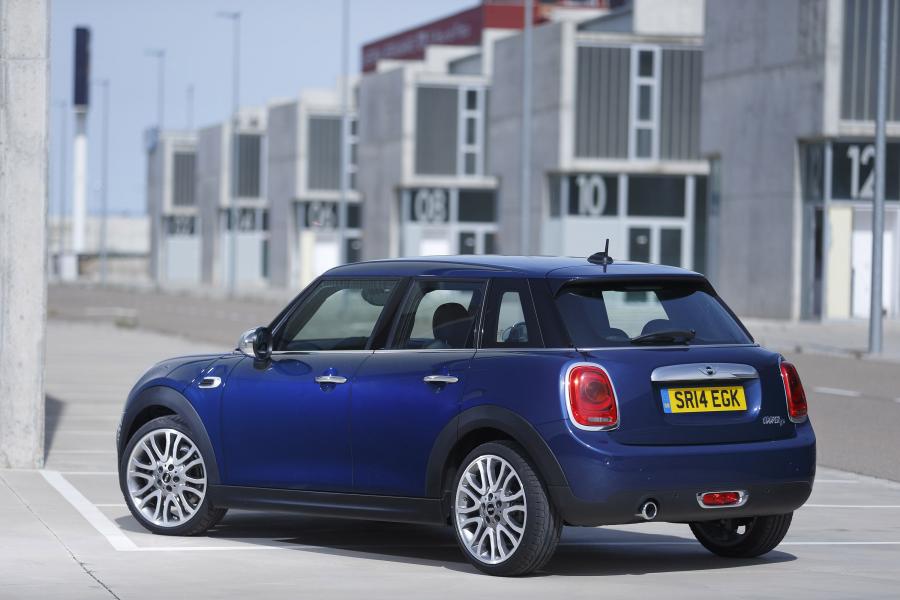  Mini Cooper D 5-Door 2014 года  (UK) (фото 44 из 68)